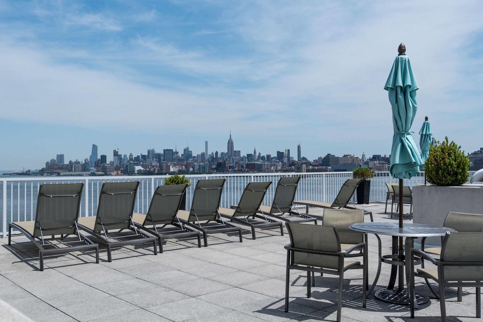 Dharma Home Suites Jc At Exchange Place Jersey City Esterno foto