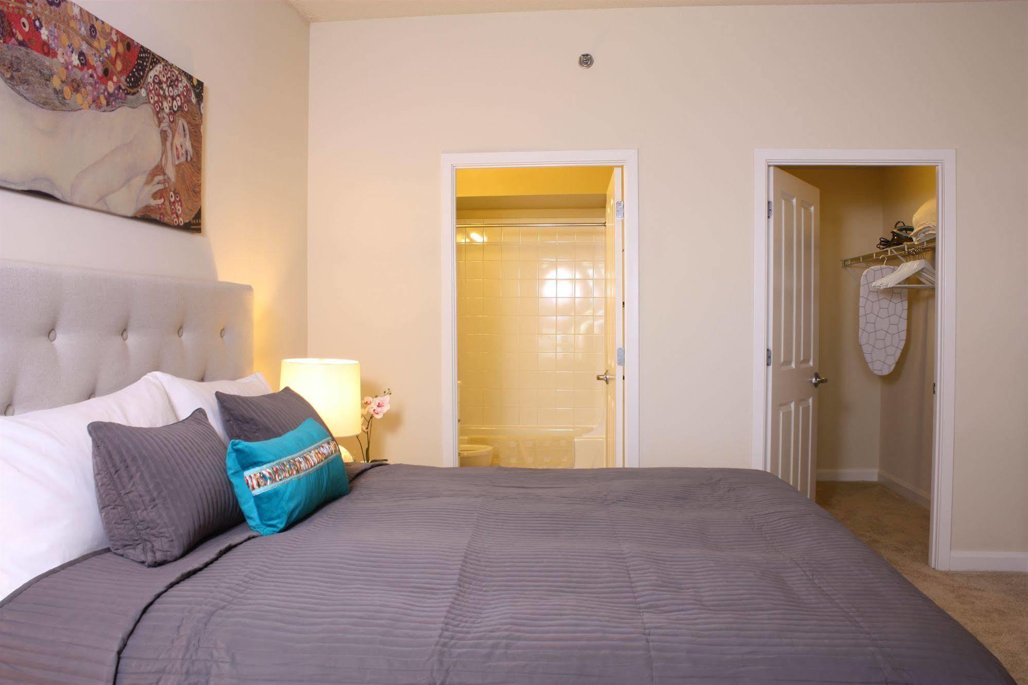 Dharma Home Suites Jc At Exchange Place Jersey City Esterno foto