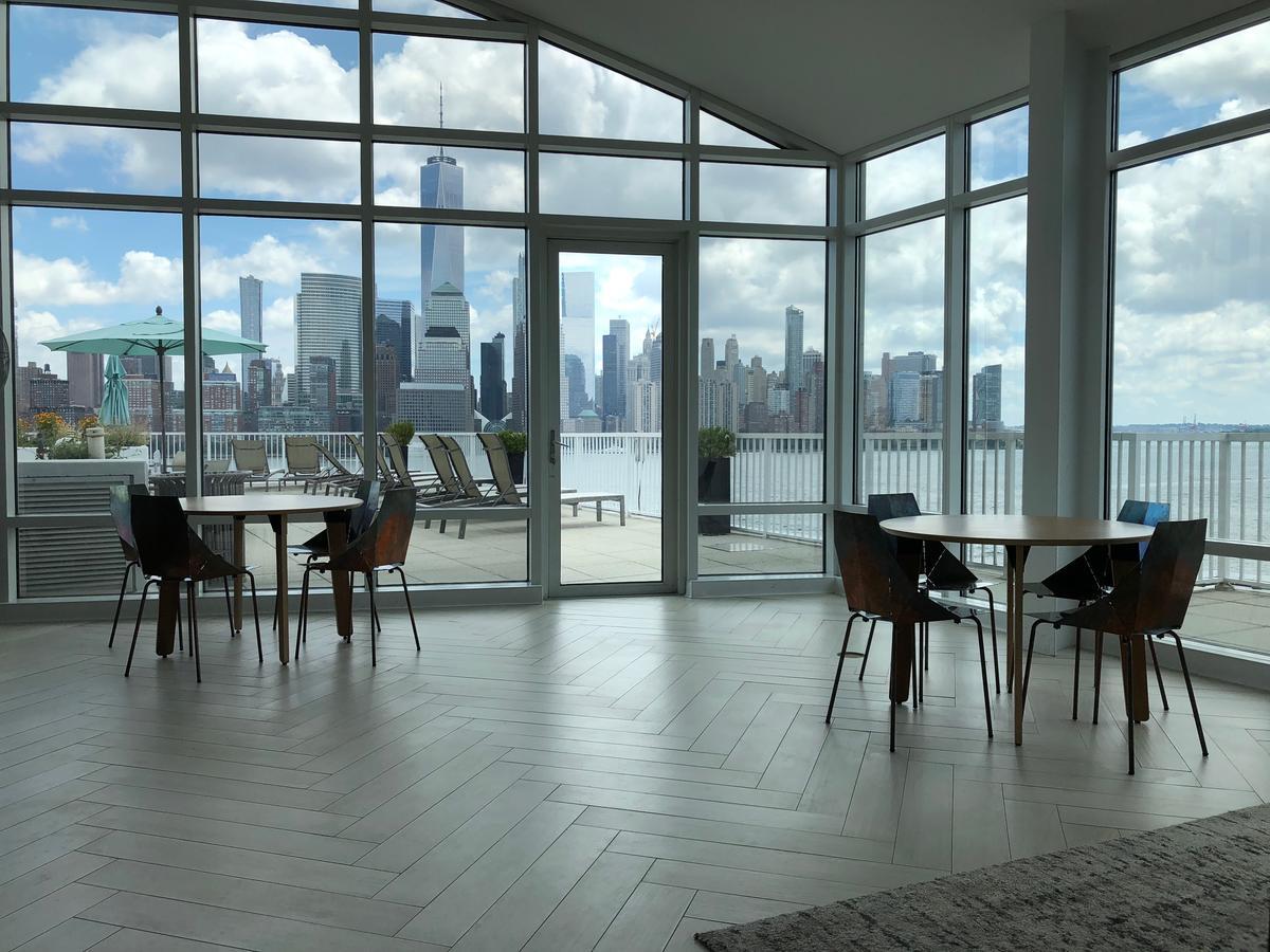 Dharma Home Suites Jc At Exchange Place Jersey City Esterno foto