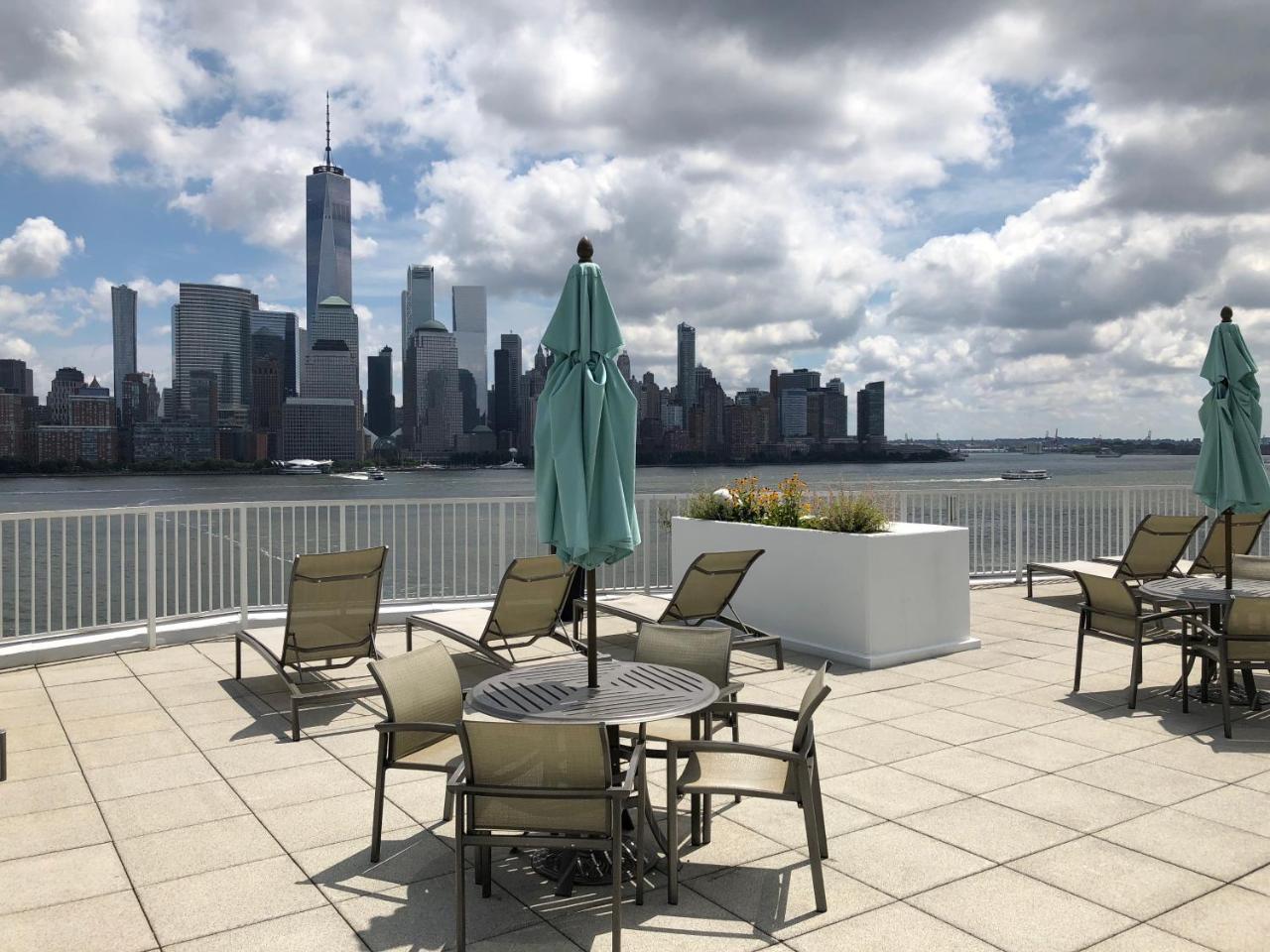 Dharma Home Suites Jc At Exchange Place Jersey City Esterno foto