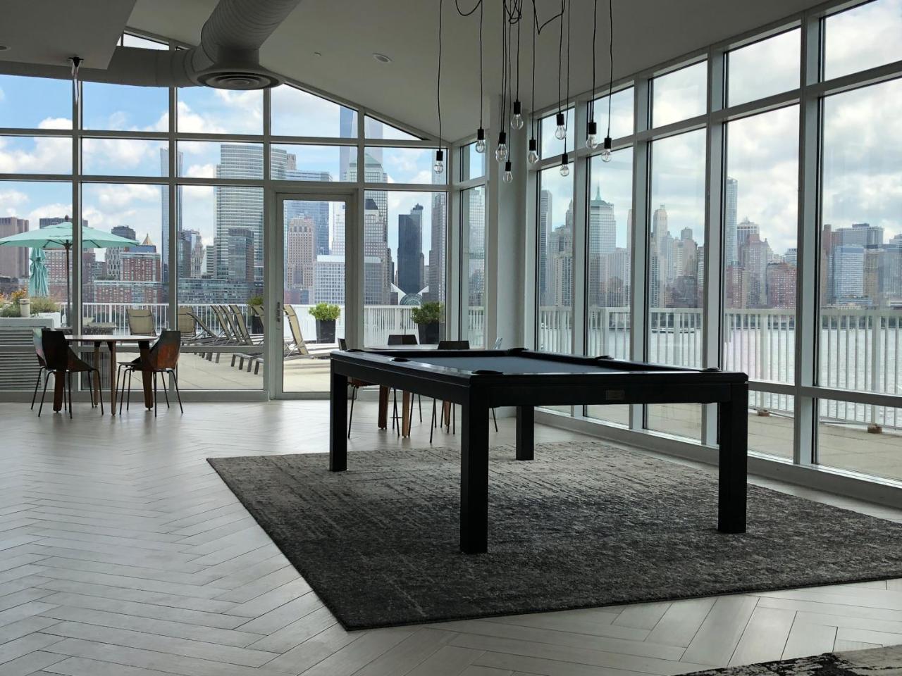 Dharma Home Suites Jc At Exchange Place Jersey City Esterno foto