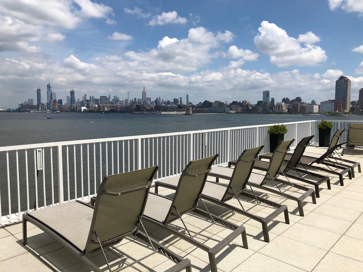 Dharma Home Suites Jc At Exchange Place Jersey City Esterno foto