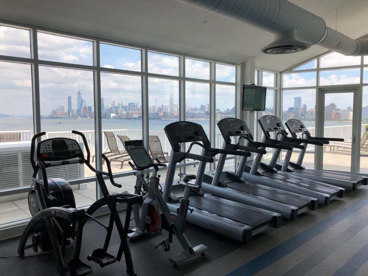Dharma Home Suites Jc At Exchange Place Jersey City Esterno foto