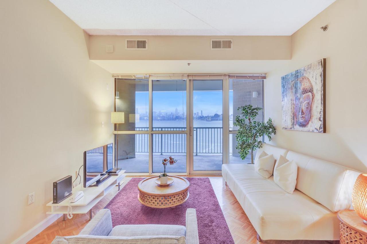 Dharma Home Suites Jc At Exchange Place Jersey City Esterno foto