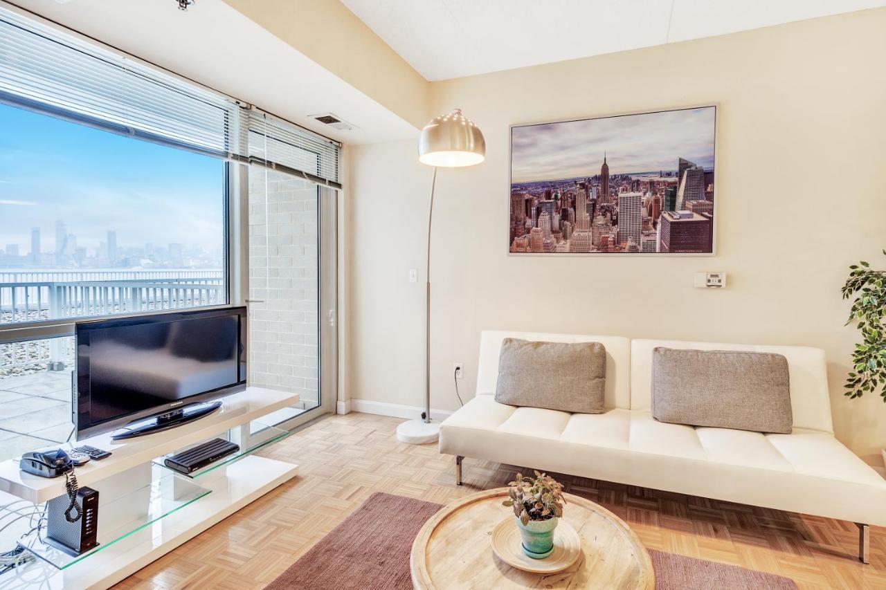 Dharma Home Suites Jc At Exchange Place Jersey City Esterno foto
